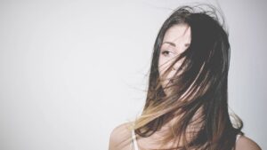 失恋後の気分を変える髪型イメチェンのおすすめは？
